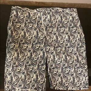 Linea Uomo Paisley Print Shorts